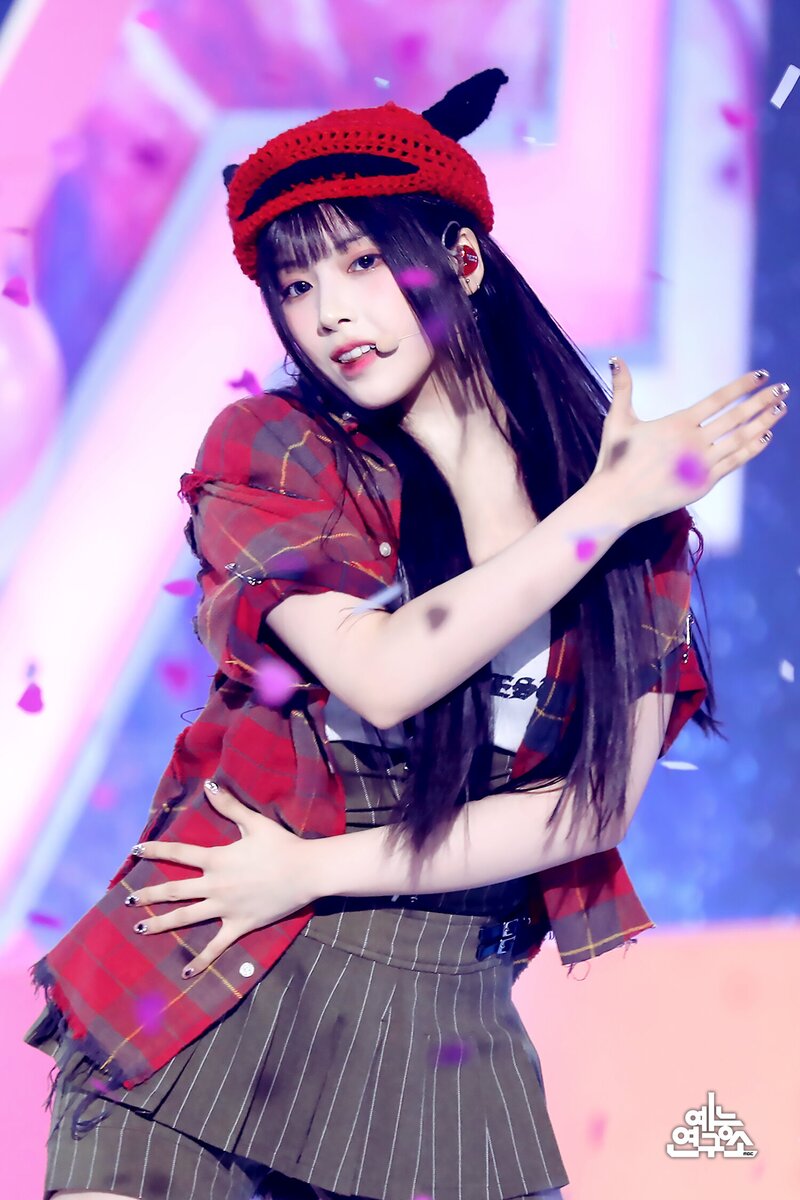 230325 NMIXX - 'Love Me Like This' at Music Core documents 10