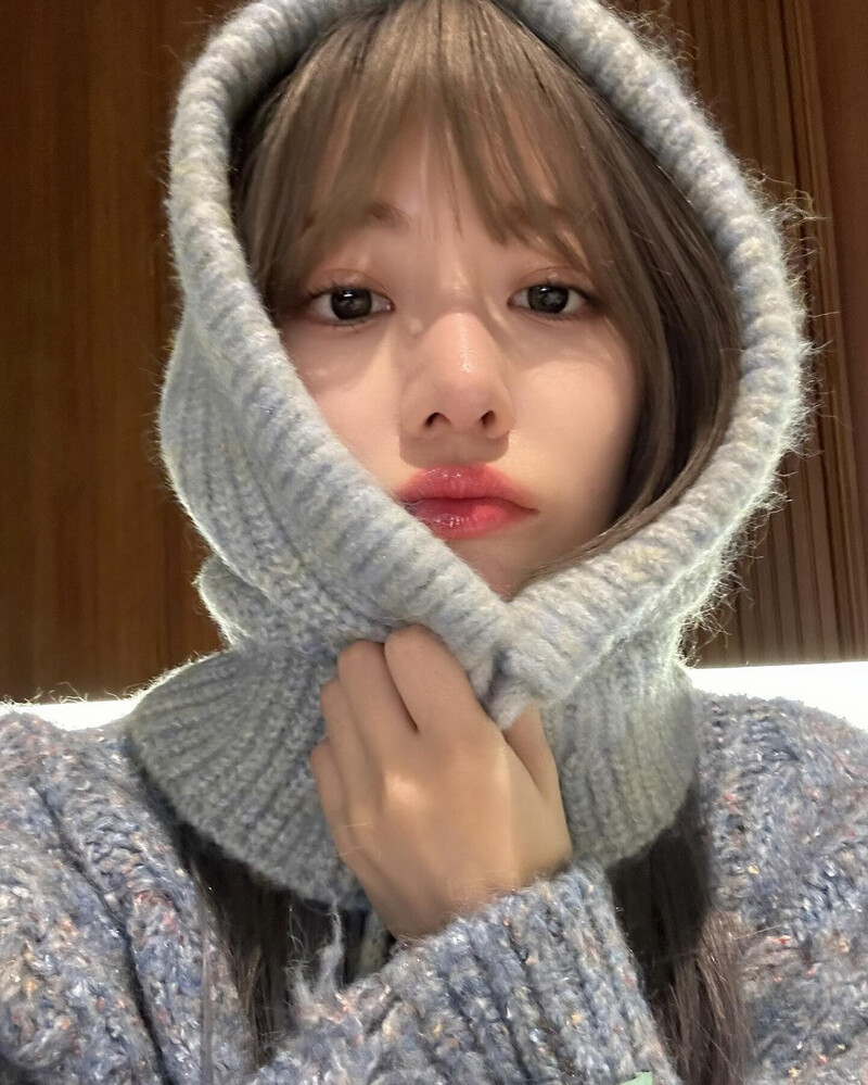 231129 - SAKURA Instagram Update documents 1