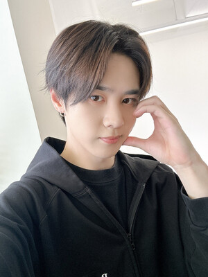 230619 WayV Twitter Update - 520 Day