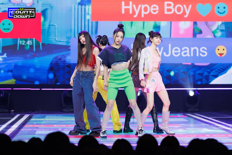 220825 NewJeans 'Hype Boy' at M Countdown documents 5