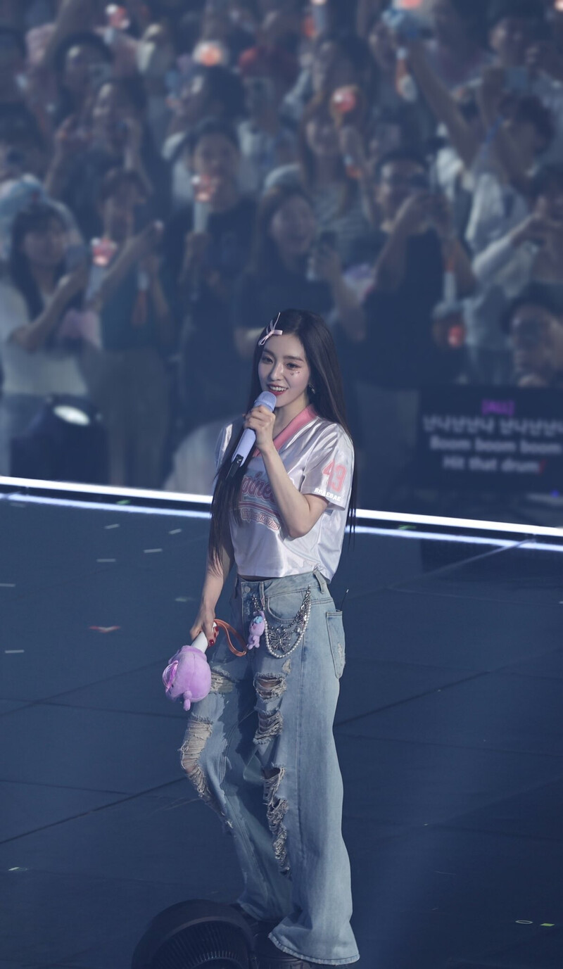 240803 Red Velvet Irene - Fan-Con Tour 'Happiness : My Dear, ReVe1uv' in Seoul Day 2 documents 2