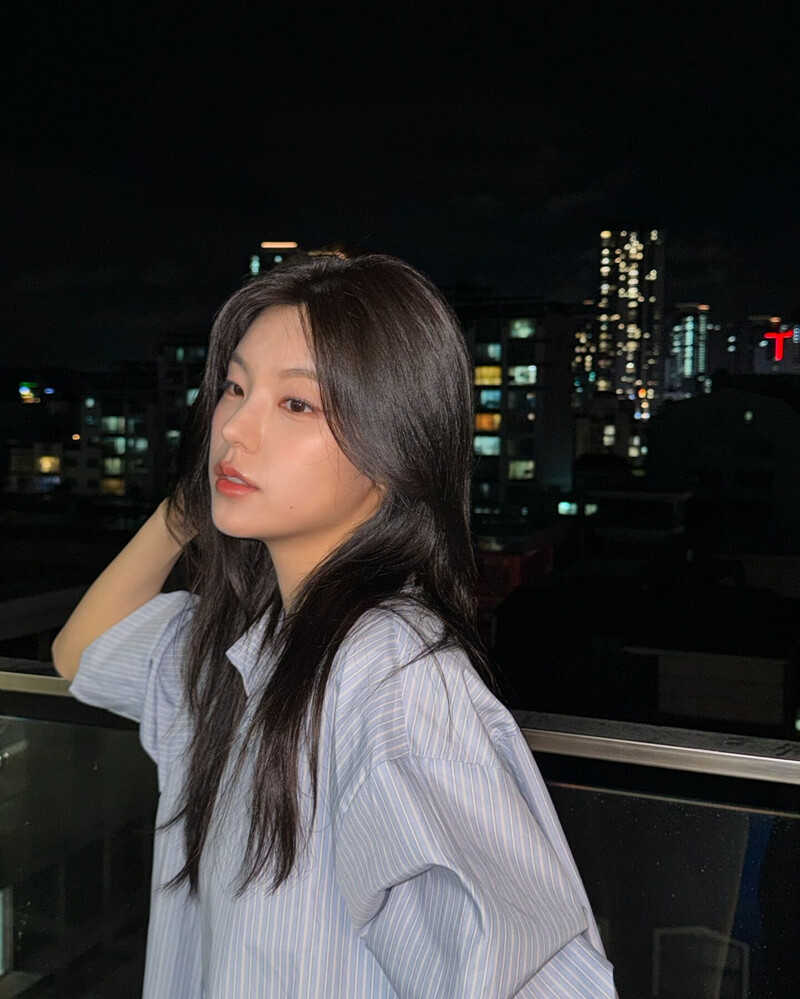 240823 - YEJI Instagram Update documents 3