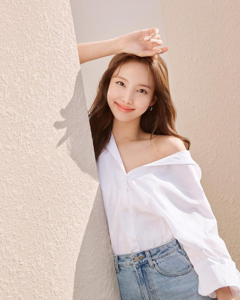 TWICE Nayeon x Biotherm Korea 2022 documents 1