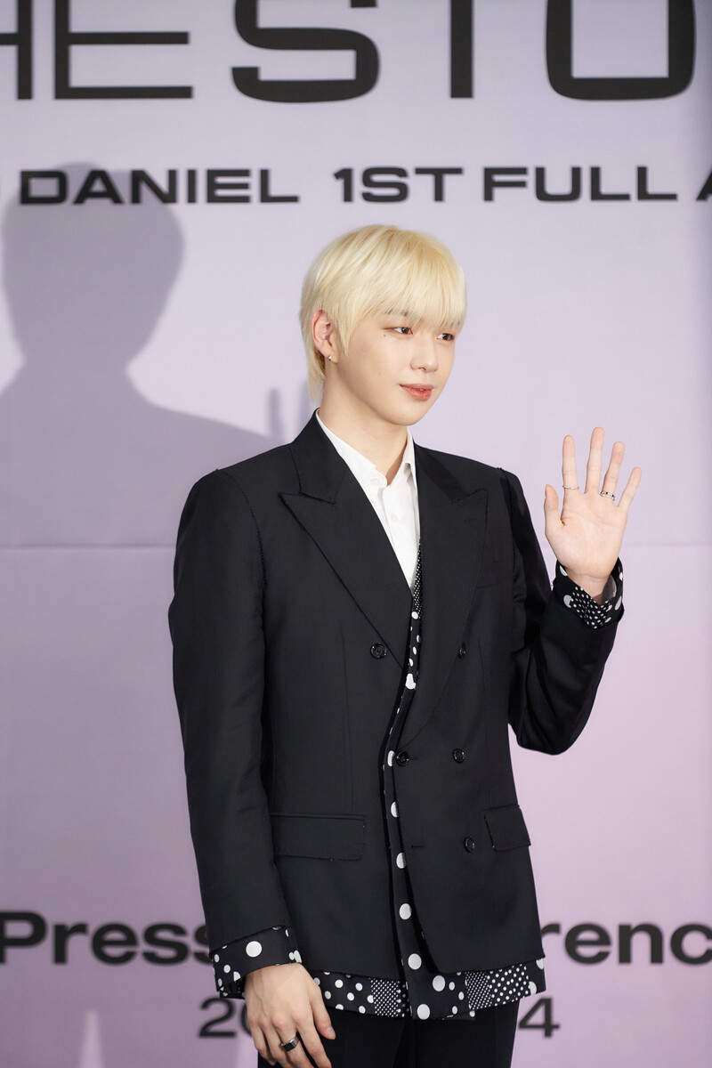 220524 KANG DANIEL- 'THE STORY' Showcase documents 3