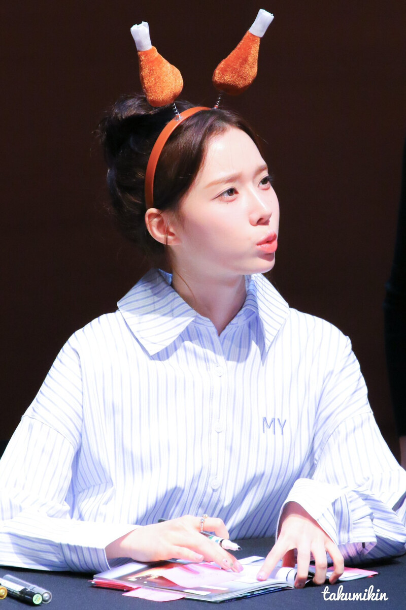 240116 aespa WINTER - CHILLIN Fansign Event in Taipei documents 8