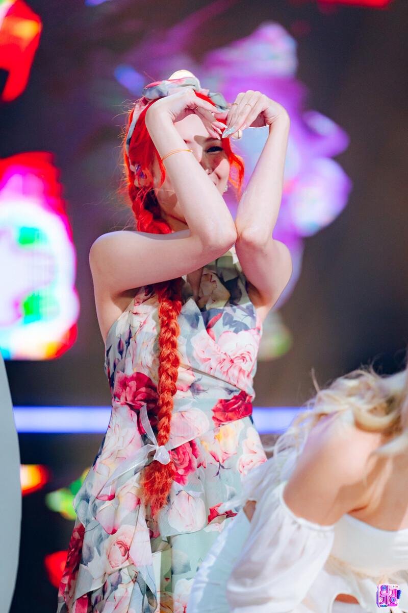 220710 SUNMI - Heart Burn at Inkigayo documents 1