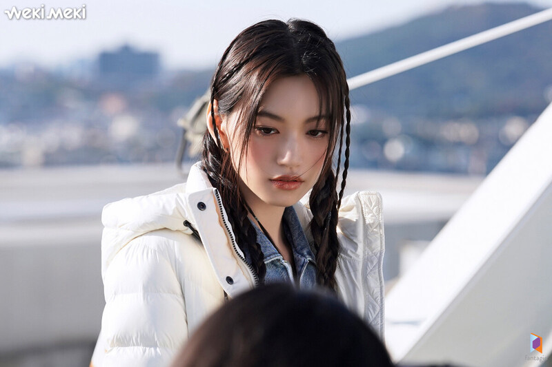 221201 Fantagio Naver Post - Doyeon - Mackage Photoshoot Behind documents 19