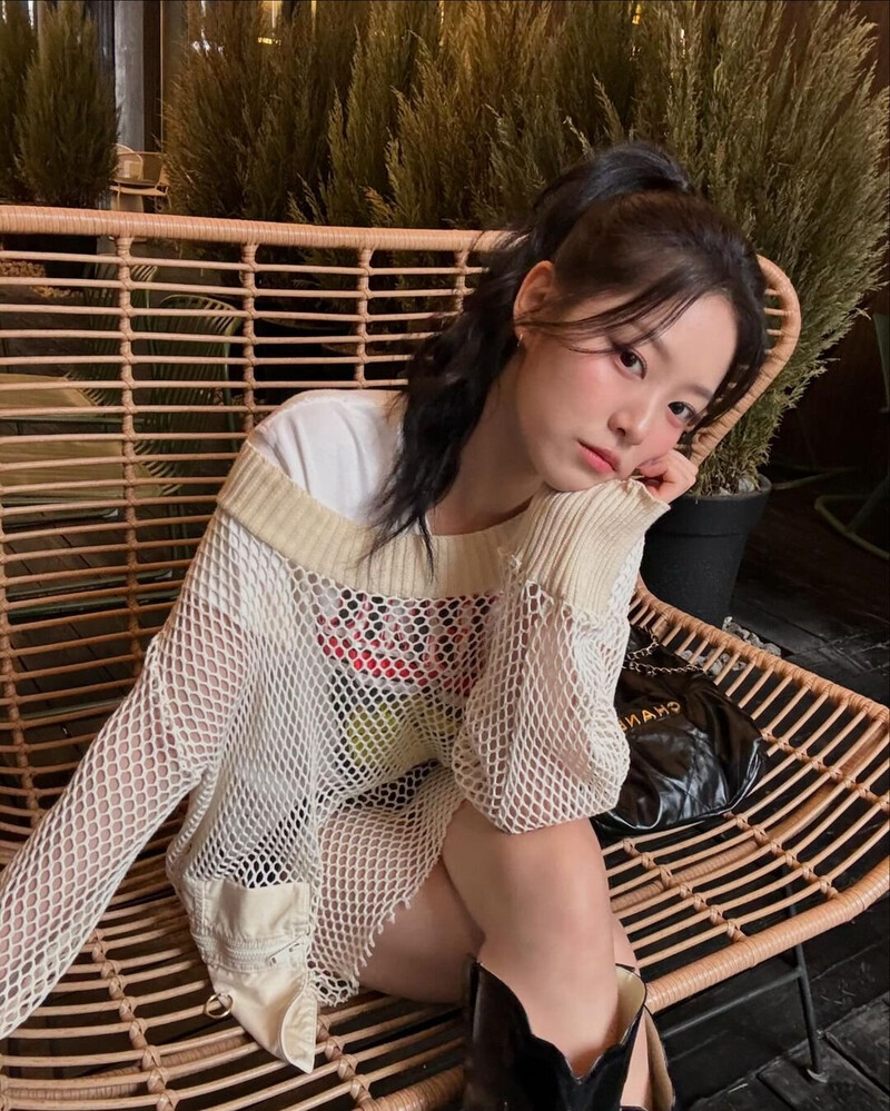 240527 Hyunjin Instagram Update documents 3