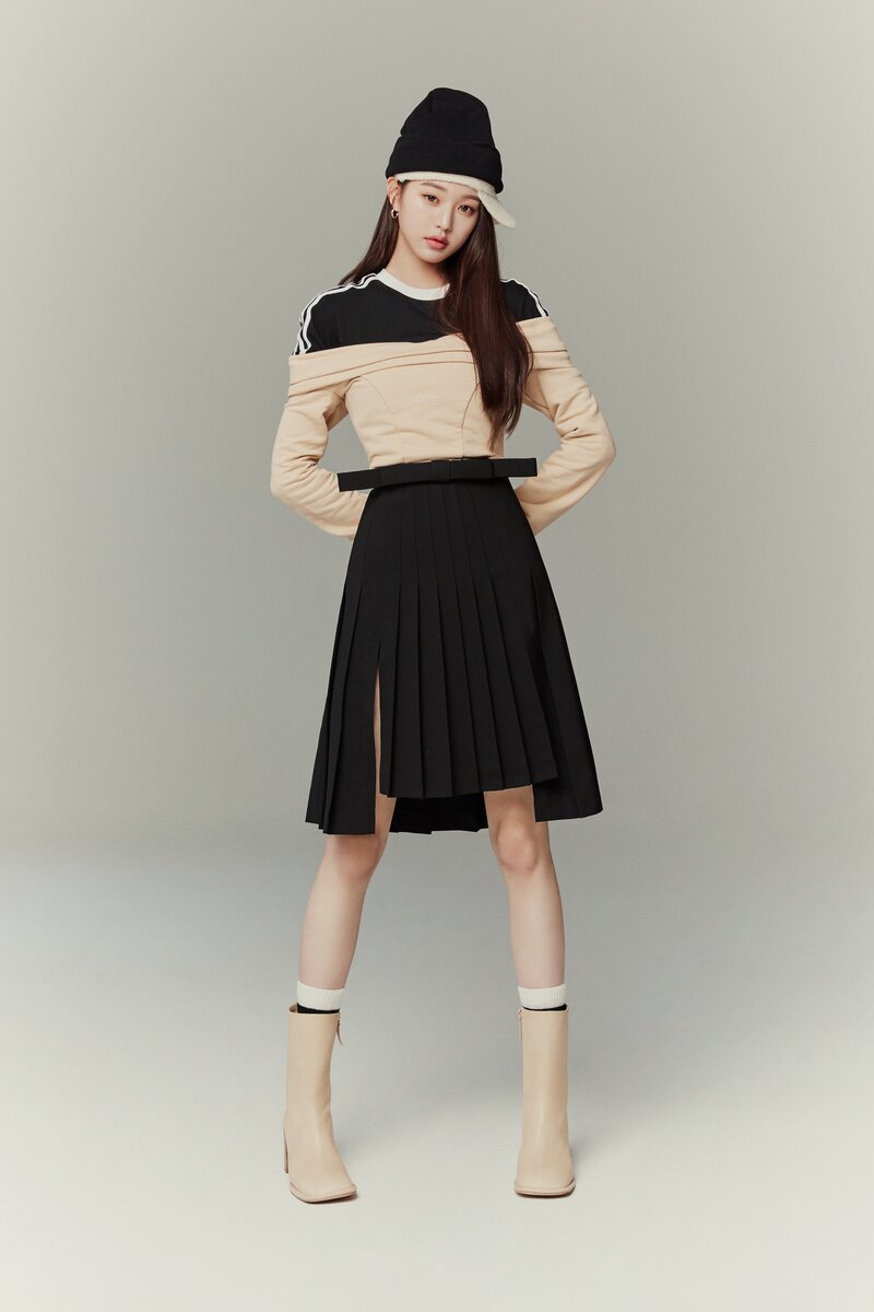 IVE Wonyoung - SUECOMMA BONNIE 2022 FW Collection 'The Gentle Girl' documents 3