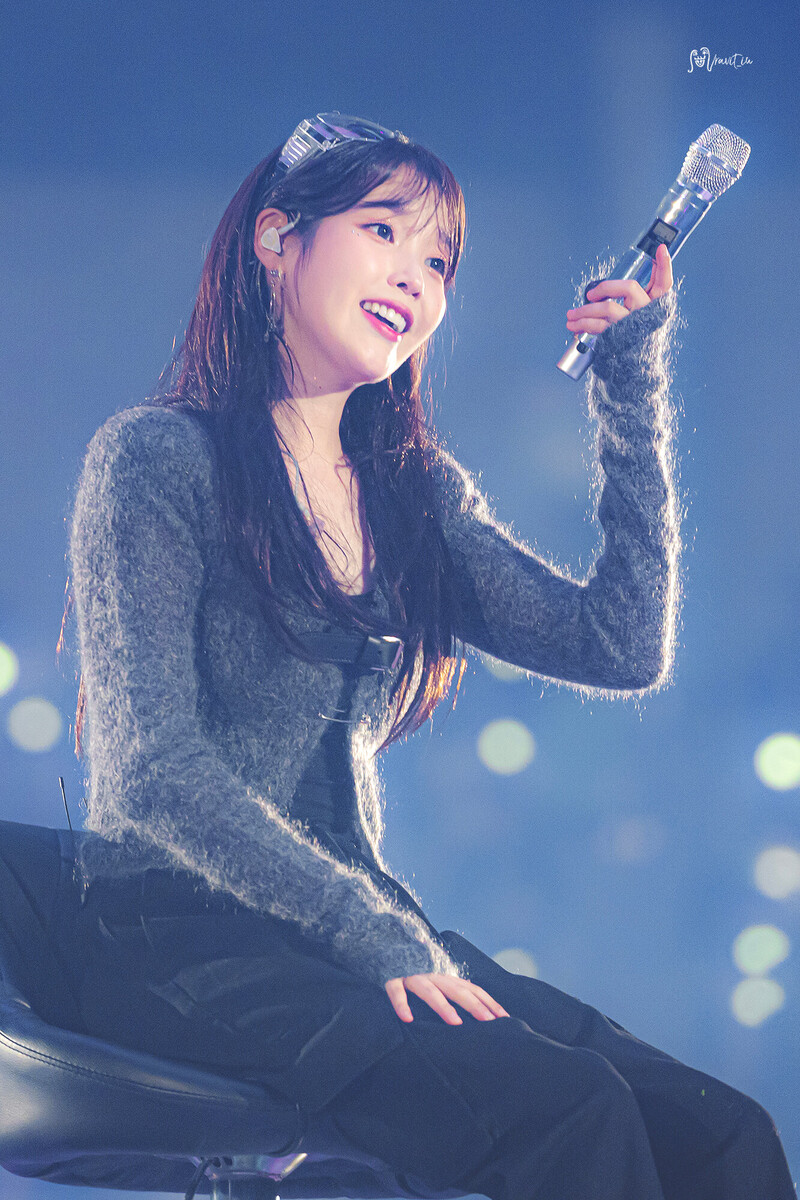 230924 IU - Fan Concert ‘I＋UN1VER5E’ in Seoul Day 2 documents 24