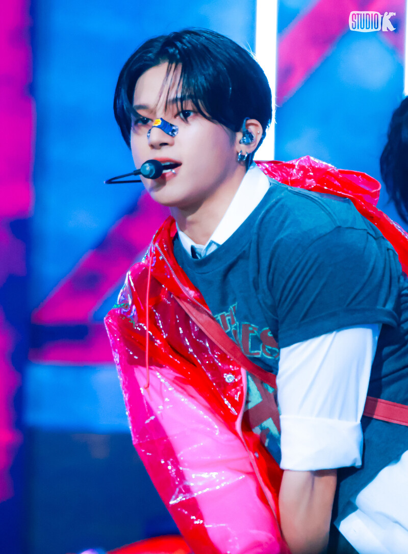 240631 ATEEZ Wooyoung - 'WORK' at Music Bank documents 3