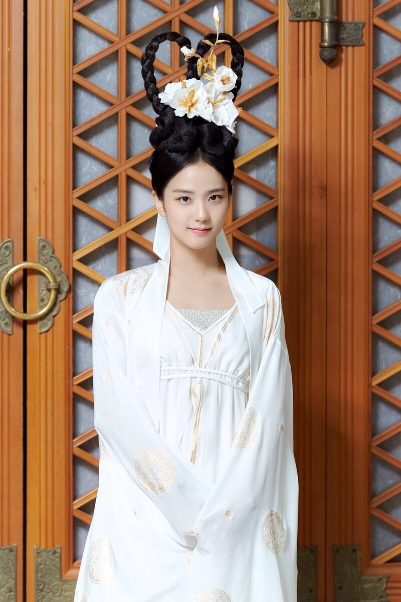 Jisoo as Korean Traditional Fairy in the movie “Dr. Cheon and the lost Talisman” documents 14