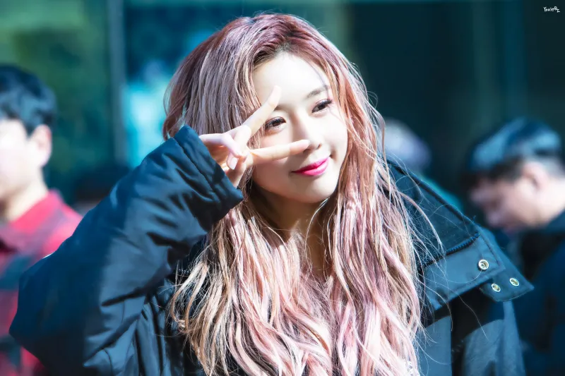 Yoohyeon950.jpg