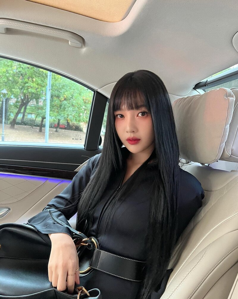 220923 Red Velvet Joy Instagram Update documents 3