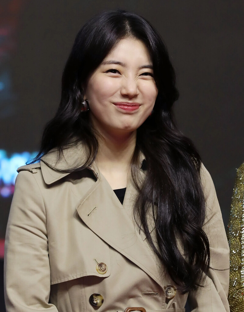 191216 Bae Suzy at 'ASHFALL' Red Carpet showcase | Kpopping