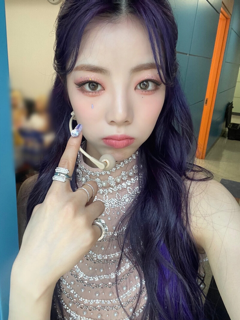 210421 PURPLE KISS Twitter Update - Goeun documents 3