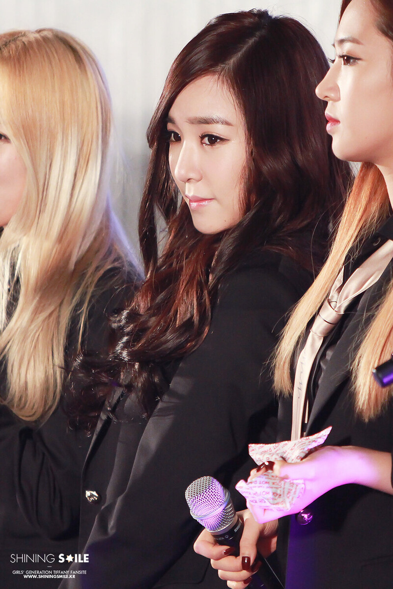 140316 Girls' Generation Tiffany at Cheonggye Fansign documents 9