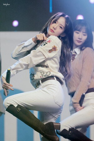 200118 WJSN Luda