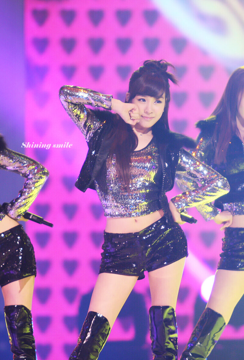 101230 Girls' Generation Tiffany at KBS Gayo Daechukje documents 2