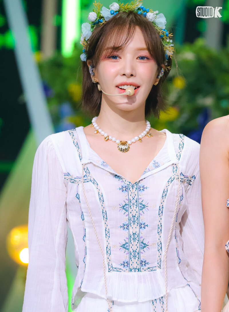 240628 Red Velvet Wendy - 'Cosmic' at Music Bank documents 5