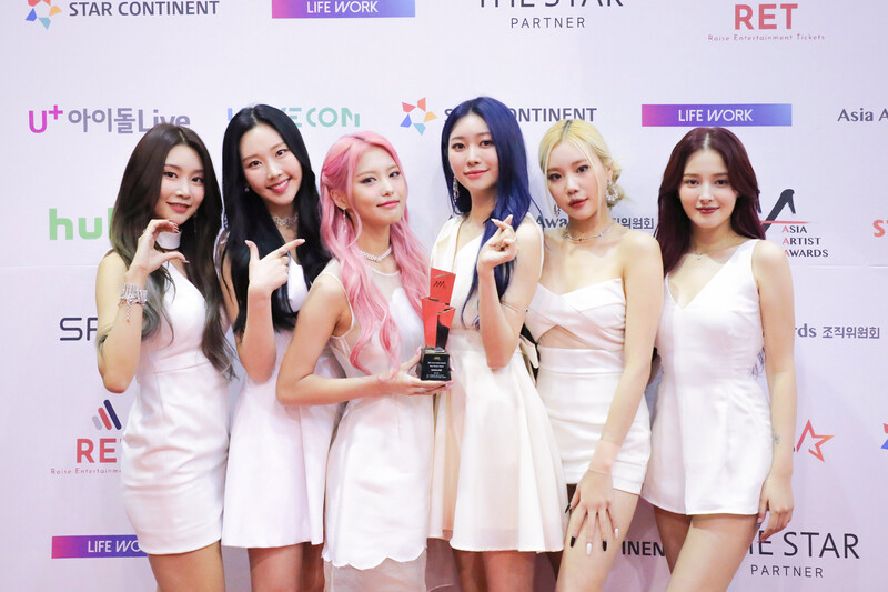 211205 MOMOLAND Cafe Update - 2021 Asia Artist Awards documents 9