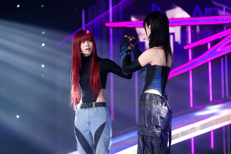 231112 aespa - 'Drama' at Inkigayo documents 8