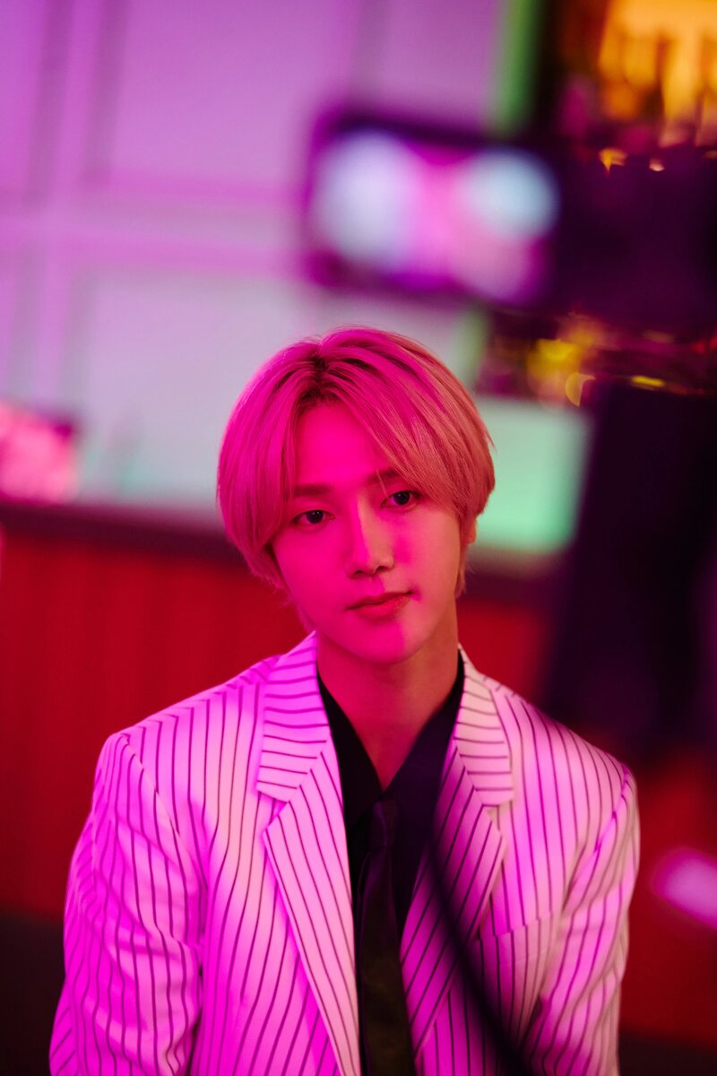 190618 SMTOWN Naver Update - Yesung's "Pink Magic" M/V Behind documents 20
