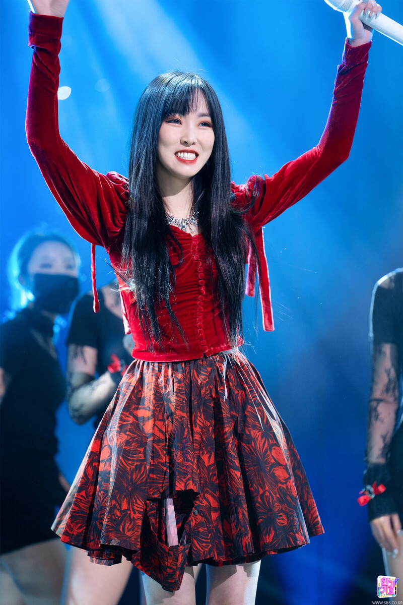 220123 YUJU - 'Play' at Inkigayo documents 20