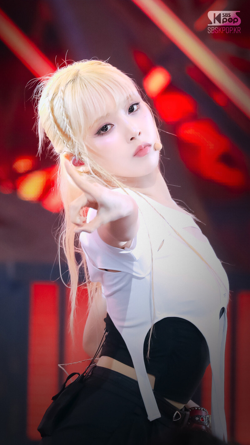 240825 NMIXX Jiwoo - 'See that?' at Inkigayo documents 6