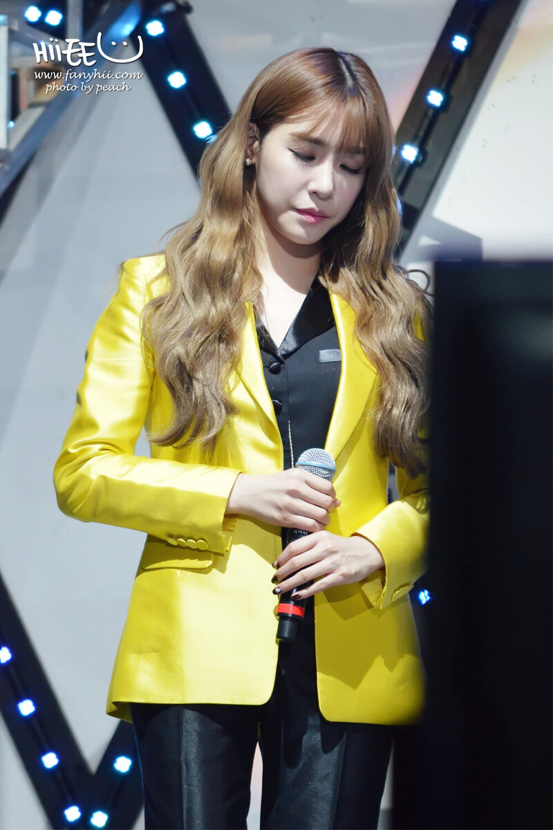 141121 Girls' Generation Tiffany at GG FM in Nanjing documents 8