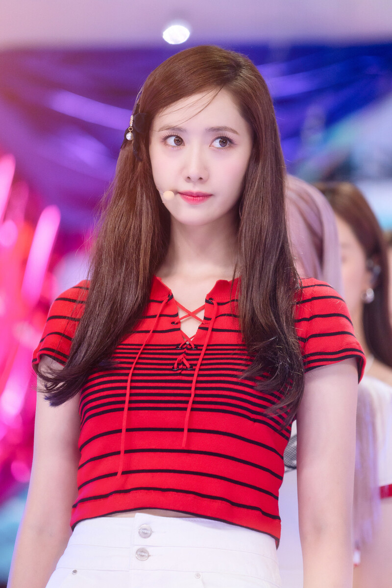 220821 Girls' Generation Yoona - 'FOREVER 1' at Inkigayo documents 4