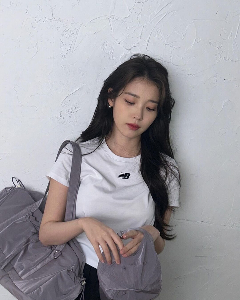 240524 IU Instagram update documents 5