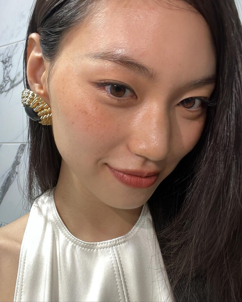 240705 Doyeon Instagram update documents 5