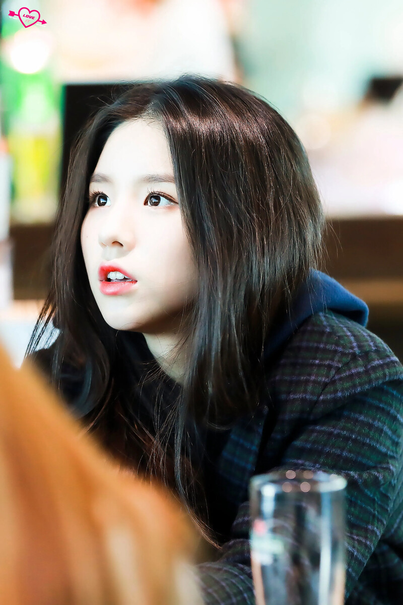 Jeon_HeeJin_com EKsCmDMUYAAeVz3  20191201.jpg