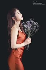 200406 IMH Entertainment Naver Update - Hong Jin Young's "Birth Flower" Jacket Shoot Behind