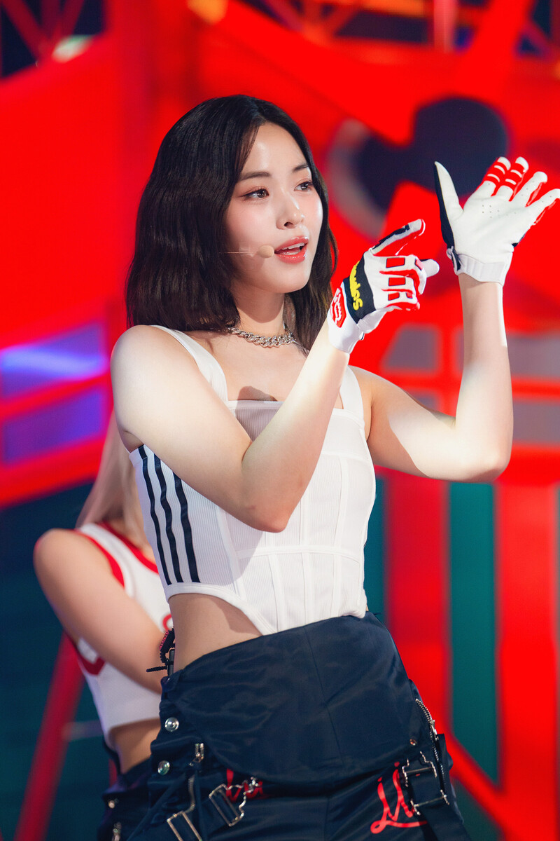 230806 ITZY Ryujin - ‘CAKE’ at Inkigayo documents 8