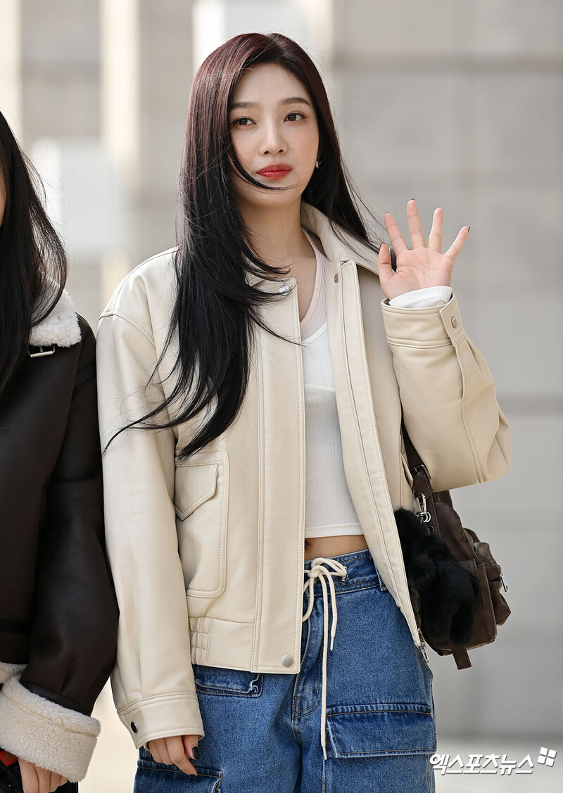 231123 Red Velvet Joy - KBS Music Plaza Commute documents 9