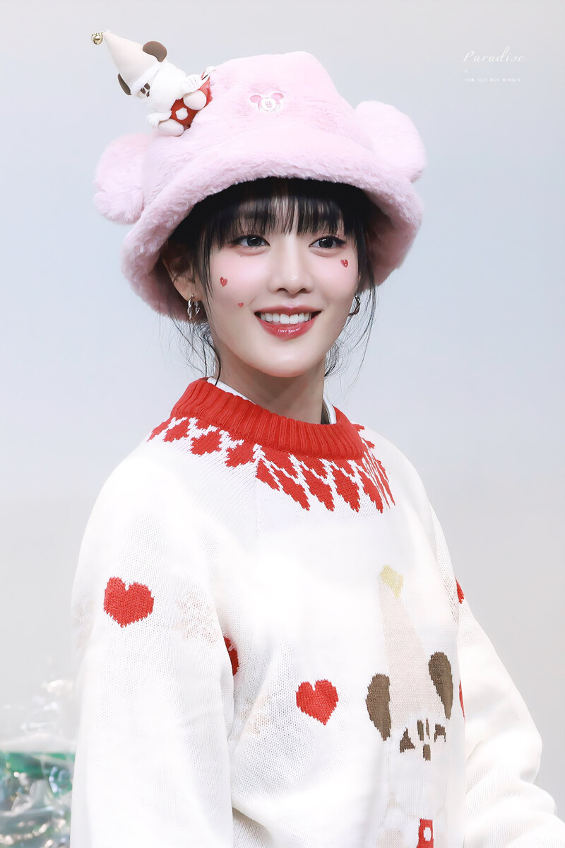 241222 (G)I-DLE Minnie -  at Everline Fansign event documents 19