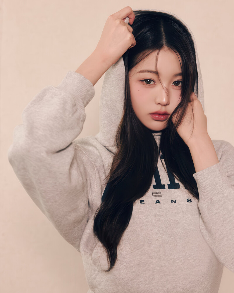 TOMMY JEANS X JANG WONYOUNG FOR TOMMY JEANS FALL 24 CAMPAIGN documents 15