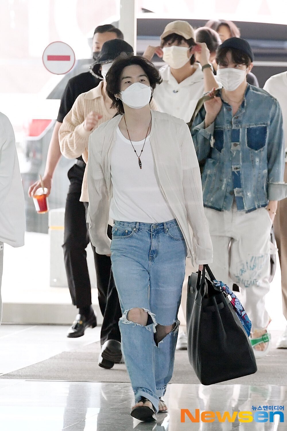 220529 BTS Suga at Incheon International Airport Departing for the United  States to Attend the White House Invitation