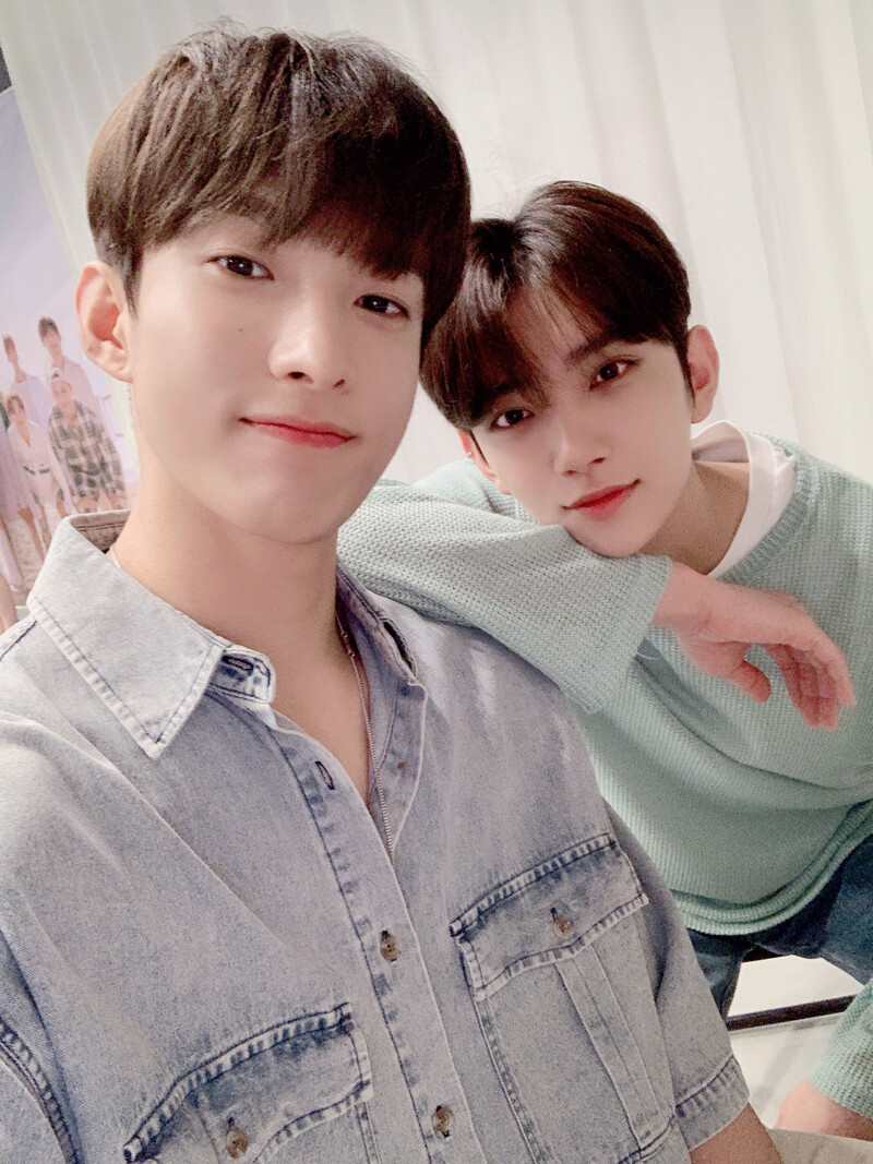 200906 SEVENTEEN Weverse Update - DK, Joshua documents 1