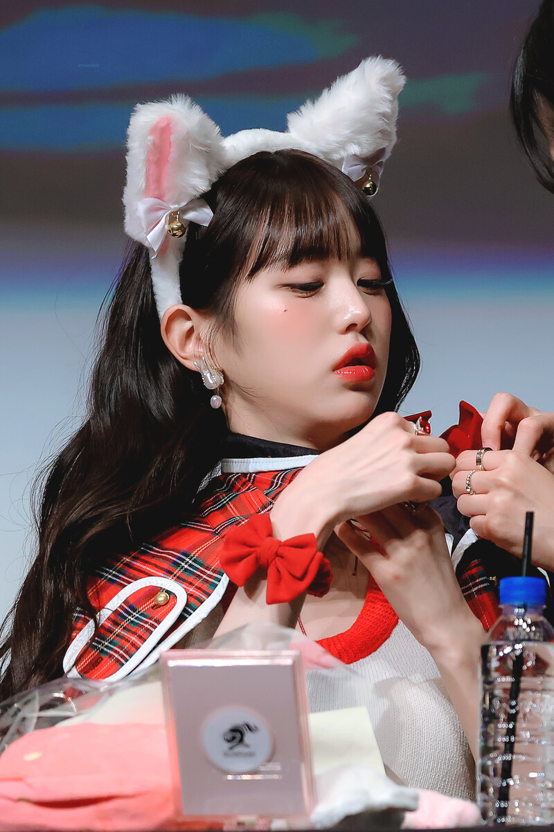 231013 WONYOUNG AT K-TOWN FANSIGN EVENT | kpopping