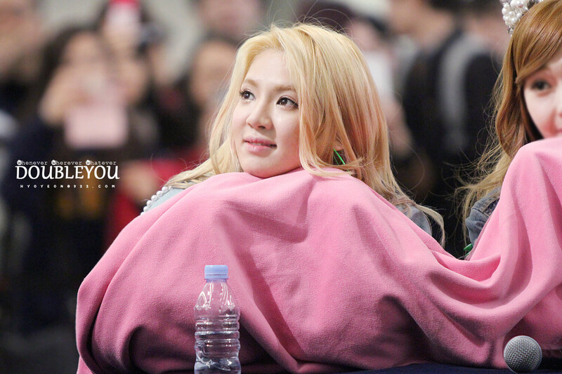 130126 Girls' Generation Hyoyeon at Yeongdon Times Square fansign event documents 1