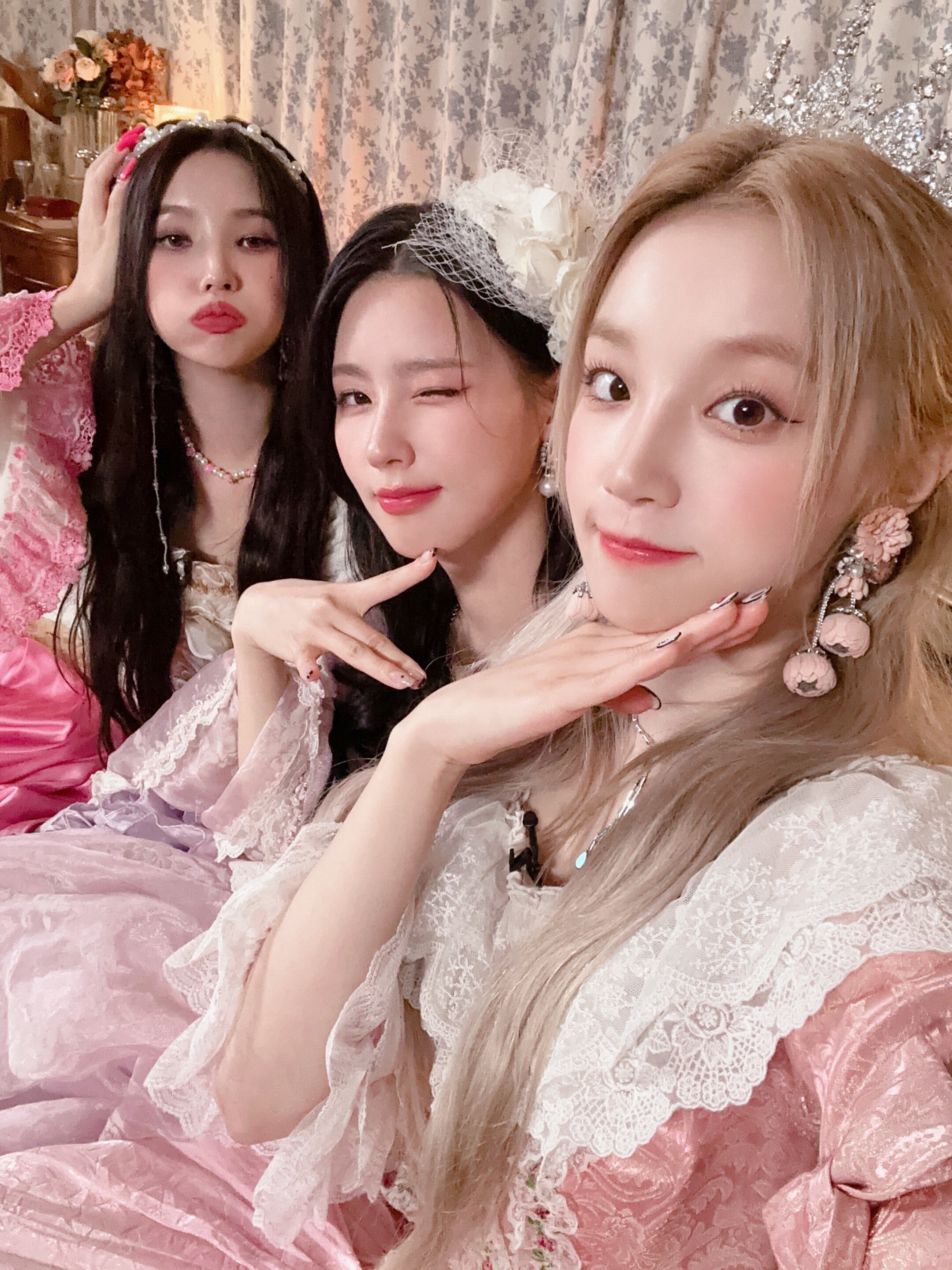 230627 - (G)I-DLE Twitter Update | kpopping