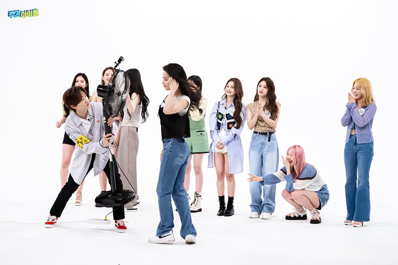 210516 MBC Naver Post - fromis_9 at Weekly Idol Ep. 516 documents 4