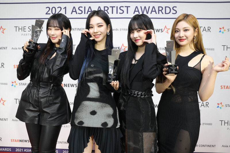 211202 aespa at Asia Artist Awards documents 6