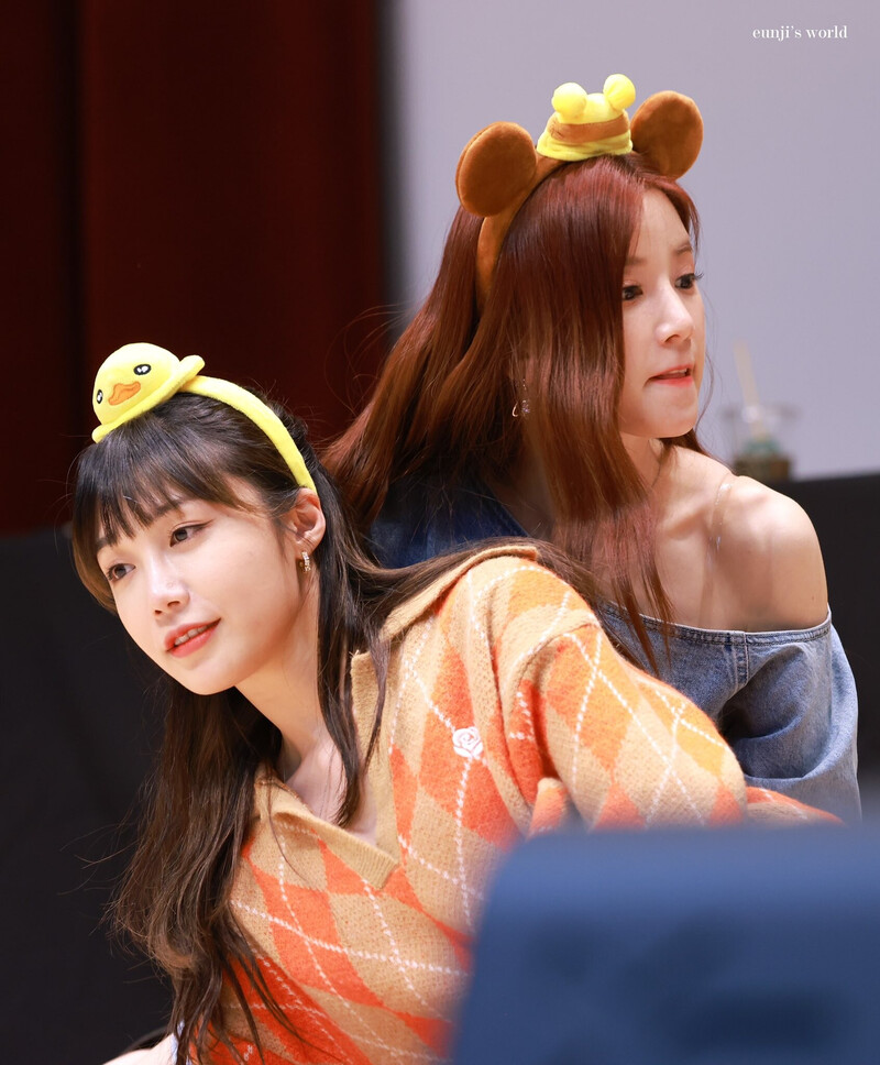 220219 Apink EUNJI at fansign event documents 29