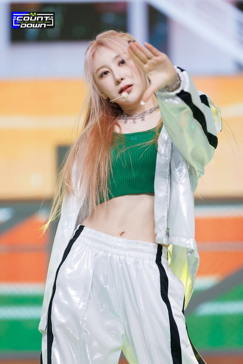 230413 LEE CHAE YEON - 'KNOCK' at M COUNTDOWN documents 5