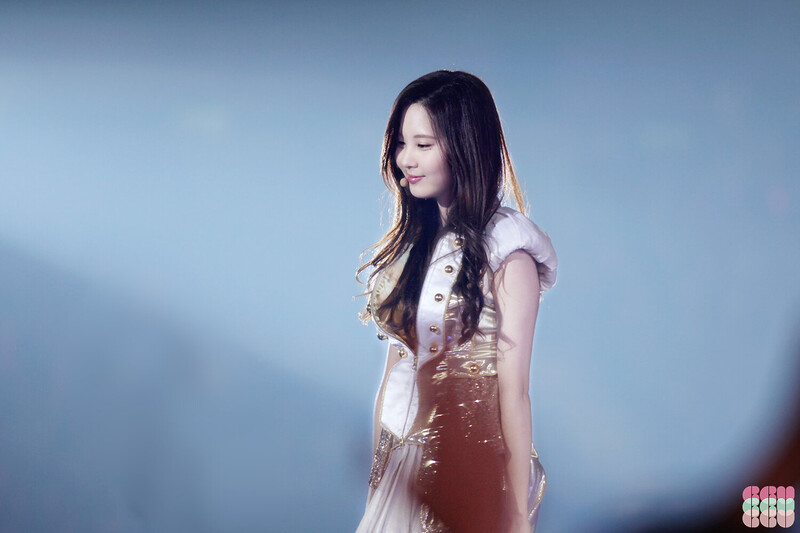 131109-131110 Girls' Generation Seohyun at Girls & Peace in Hong Kong documents 21