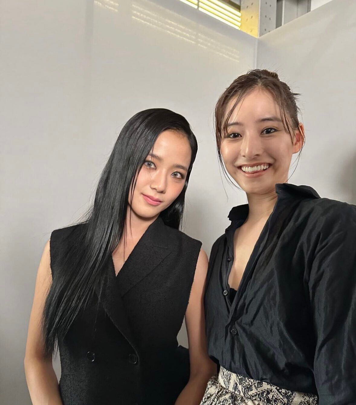 230927 Yuko Araki instagram update with jisoo | kpopping